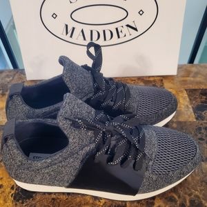 Steve Madden Sneakers